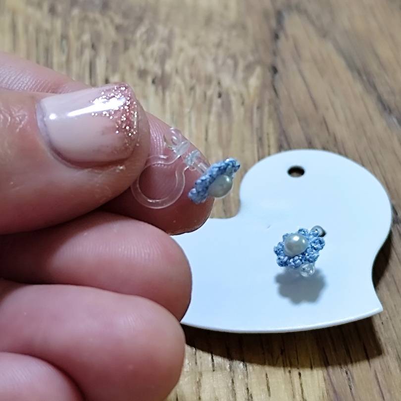 Mini klekljani uhančki na klip - slika 5