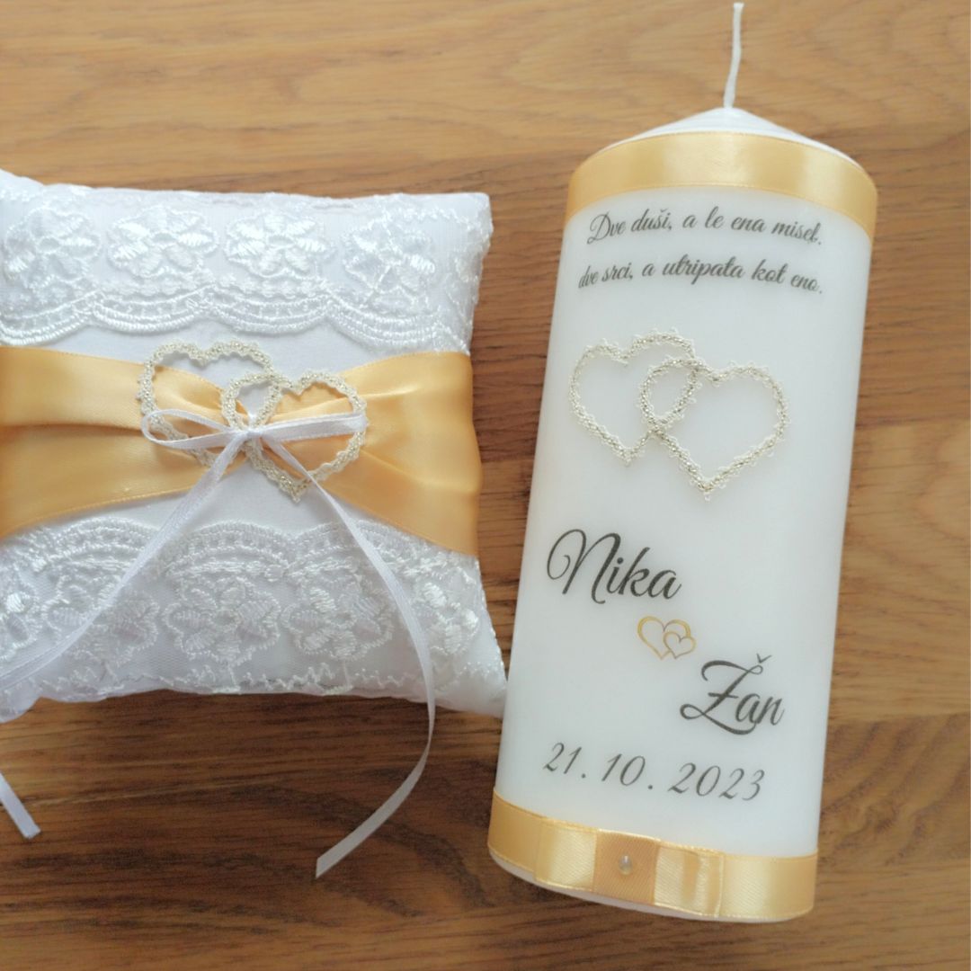 Poročna sveča s klekljanima srčkoma - slika 3