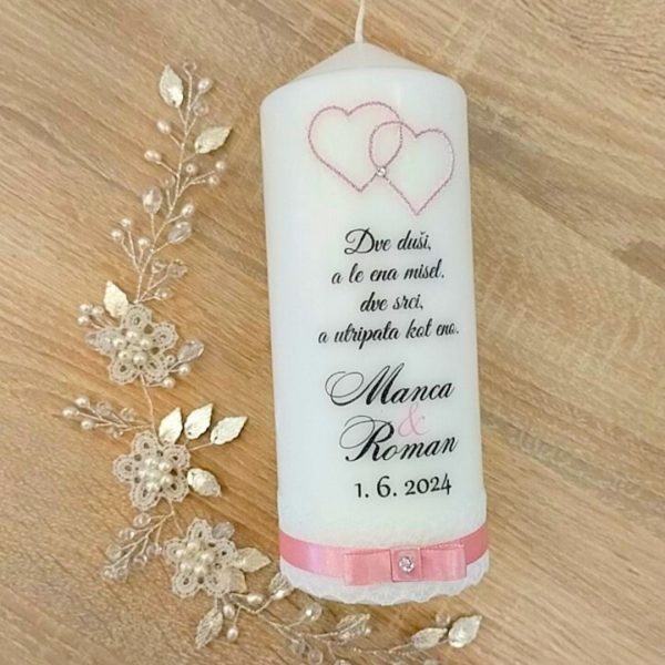 Poročna sveča s klekljanima srčkoma