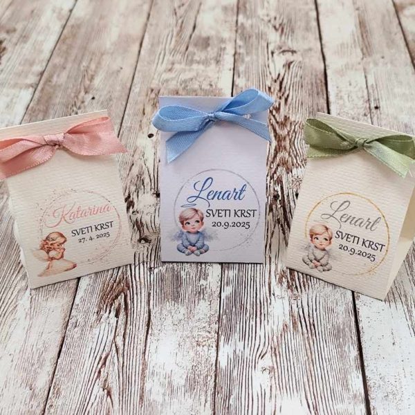 Bobble svečka v kartončku – darilce za goste